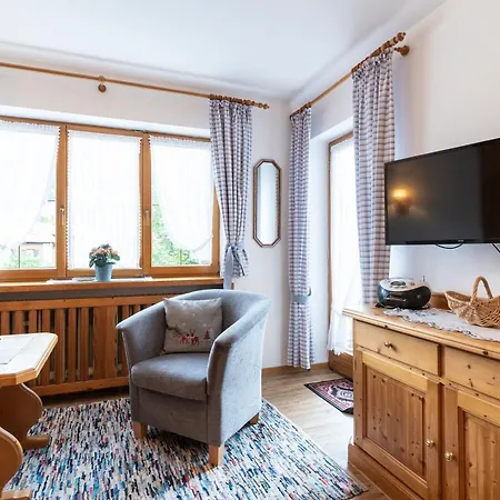 Gaestehaus Rosenblueh * Oberstdorf